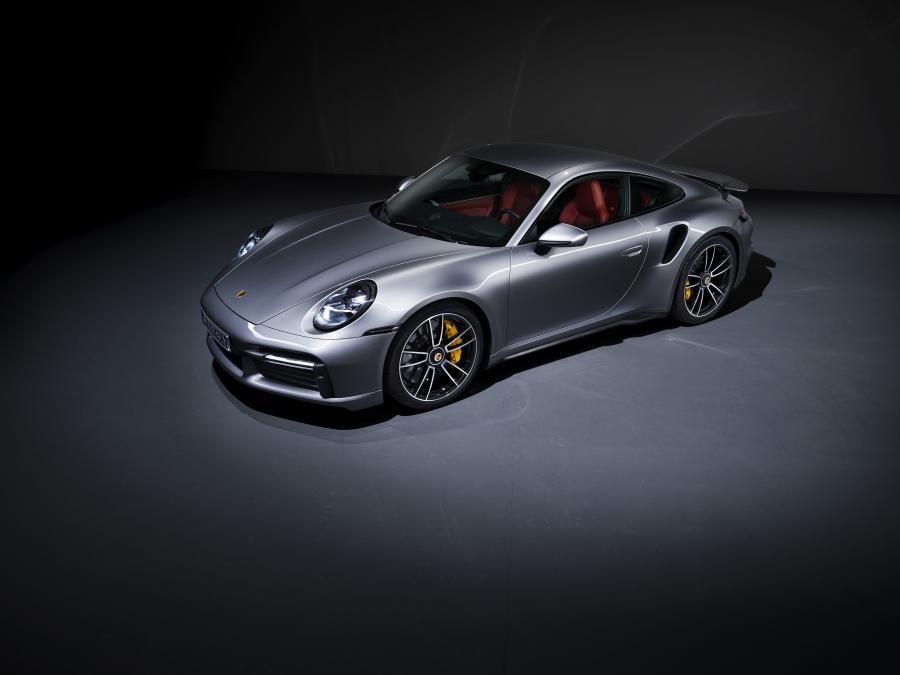  Porsche 911 Turbo S (992) 2020 года  (WW) (фото 27 из 49)